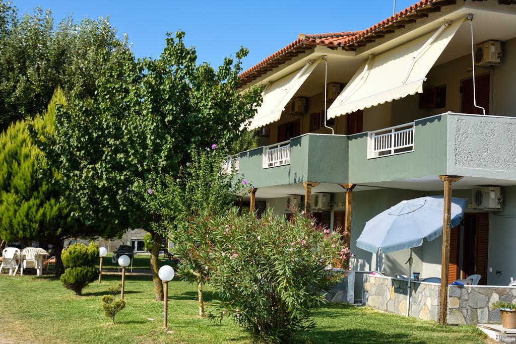 Anna Pousi Studios & Apartment Ormos Panagias Exteriör bild